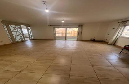 Apartment - 3 Bedrooms - 2 Bathrooms for sale in Al Esraa St. - El Mearag City - Zahraa El Maadi - Hay El Maadi - Cairo