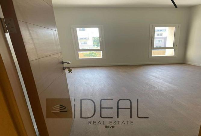 2Olo8pchRC4 - Property Image 2