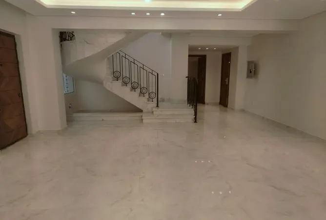 111882120 - Property Image 2