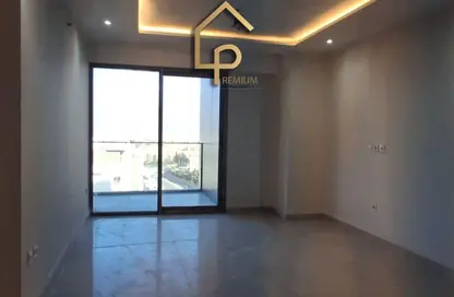 Apartment - 2 Bedrooms - 2 Bathrooms for sale in Village Views - Zed Towers - Sheikh Zayed Compounds - Sheikh Zayed City - Giza