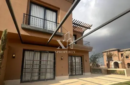 فيلا - 4 غرف نوم - 4 حمامات للبيع في فيلدج ويست - كمبوندات الشيخ زايد - الشيخ زايد - الجيزة