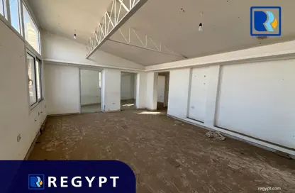 مساحات مكتبية - 8 غرف نوم - 4 حمامات للايجار في شارع بهجت علي (ابن النبيه) - الزمالك - القاهرة