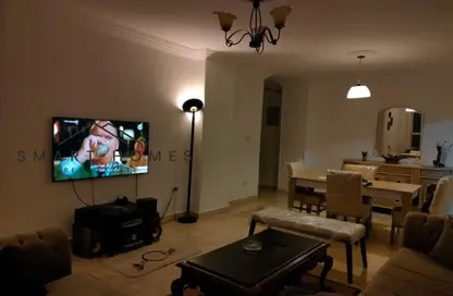 شقة - 3 غرف نوم - 2 حمامات للبيع في المستثمر الصغير - الحي العاشر - الشيخ زايد - الجيزة