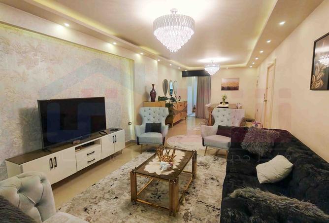 102899063 - Property Image 3