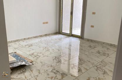 شقة - 2 - 2 للايجار في جاليريا  مون فالى - المستثمرين الجنوبية - مدينة القاهرة الجديدة - القاهرة
