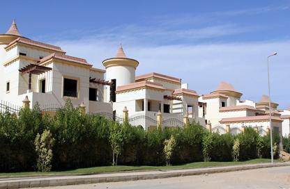 Villa - 6 Bedrooms - 4 Bathrooms for sale in Riviera heights - 5th Settlement Compounds - The 5th Settlement - New Cairo City - Cairo