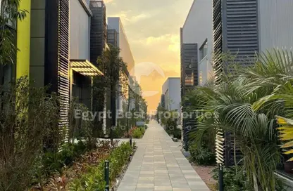 مساحات مكتبية - غرفة نوم - 1 حمام للبيع في ديستريكت 5 - كمبوندات التجمع الخامس - التجمع الخامس - مدينة القاهرة الجديدة - القاهرة