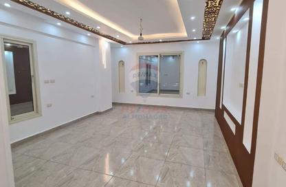 Apartment - 3 Bedrooms - 2 Bathrooms for sale in 1st District - 6 October City - Giza