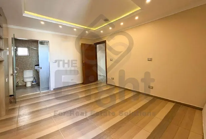 121658918 - Property Image 3