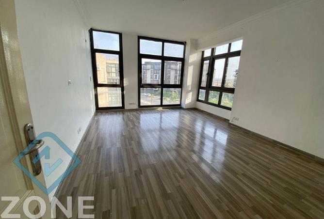 8570595 - Property Image 3