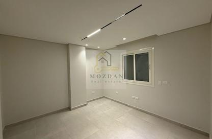 Apartment - 3 Bedrooms - 2 Bathrooms for sale in 10th Sector - Zahraa El Maadi - Hay El Maadi - Cairo