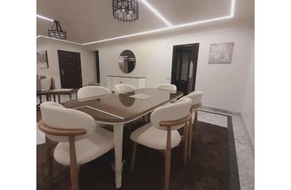 Apartment - 3 Bedrooms - 3 Bathrooms for rent in Moez Al Dawla St. - 6th Zone - Nasr City - Cairo