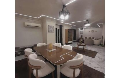 Apartment - 3 Bedrooms - 3 Bathrooms for rent in Moez Al Dawla St. - 6th Zone - Nasr City - Cairo