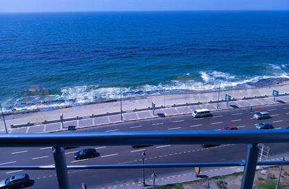 Apartment - 3 Bedrooms - 2 Bathrooms for sale in Al Geish Road - Camp Chezar - Hay Wasat - Alexandria