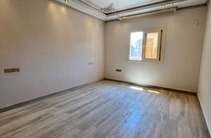 Apartment - 3 Bedrooms - 4 Bathrooms for sale in Nasr City - Cairo