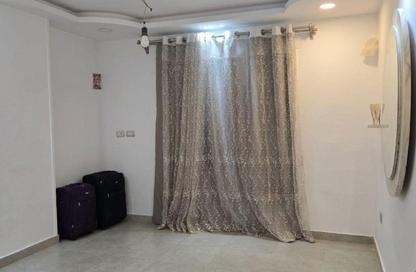 Apartment - 3 Bedrooms - 2 Bathrooms for rent in Ammar Ibn Yasser St. - El Hegaz Square - El Nozha - Cairo
