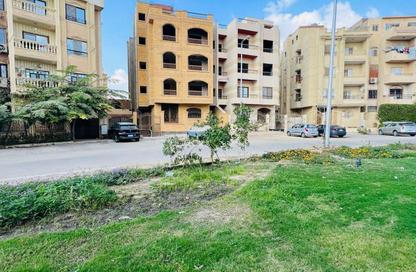 Apartment - 2 Bedrooms - 1 Bathroom for sale in South Investors Area - New Cairo City - Cairo