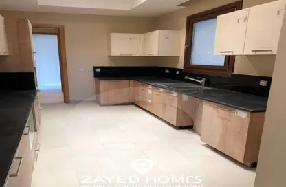 شقة - 4 غرف نوم - 3 حمامات للايجار في فورتي ويست - كمبوندات الشيخ زايد - الشيخ زايد - الجيزة شقة - 4 غرف نوم - 3 حمامات للايجار في فورتي ويست - كمبوندات الشيخ زايد - الشيخ زايد - الجيزة