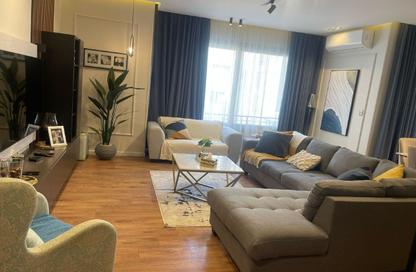 Apartment - 2 Bedrooms - 2 Bathrooms for sale in Palm Hills Village Gate - South Investors Area - New Cairo City - Cairo Apartment - 2 Bedrooms - 2 Bathrooms for sale in Palm Hills Village Gate - South Investors Area - New Cairo City - Cairo