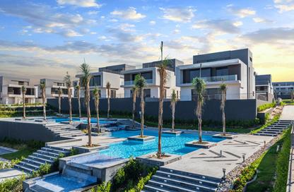 Villa - 5 Bedrooms - 6 Bathrooms for sale in Royal Meadows - Sheikh Zayed Compounds - Sheikh Zayed City - Giza