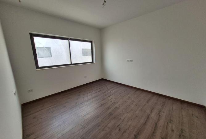 72711358 - Property Image 3