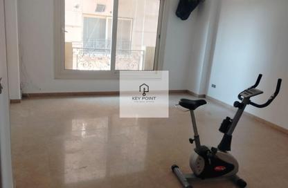 Apartment - 4 Bedrooms - 3 Bathrooms for sale in Street 17 - District 5 - The 5th Settlement - New Cairo City - Cairo