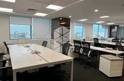 مساحات مكتبية - 8 غرف نوم - 2 حمامات للايجار في مركز أعمال كيرنيل - شارع التسعين الشمالي - التجمع الخامس - مدينة القاهرة الجديدة - القاهرة