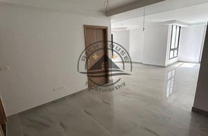 شقة - 3 - 3 للايجار في سكاي لاين - سموحة - حي شرق - الاسكندرية