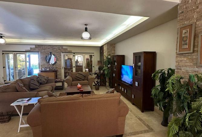 68782305 - Property Image 3