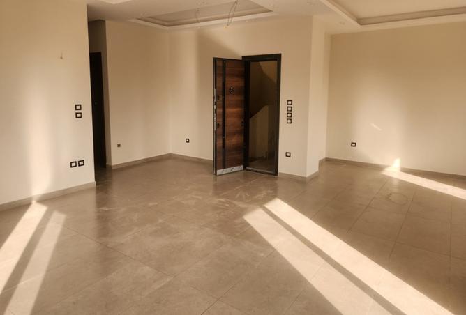 8461928 - Property Image 2