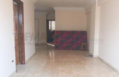 Apartment - 3 Bedrooms - 1 Bathroom for sale in Omar Lotfy St. - Ibrahimia - Hay Wasat - Alexandria