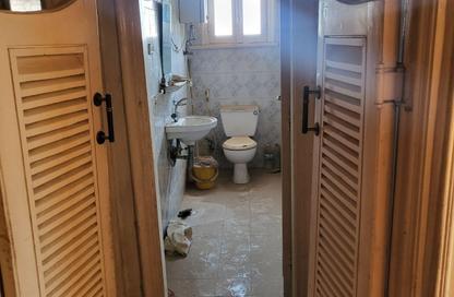 Apartment - 3 Bedrooms - 2 Bathrooms for sale in Hosny Ahmed Khalaf - 6th Zone - Nasr City - Cairo