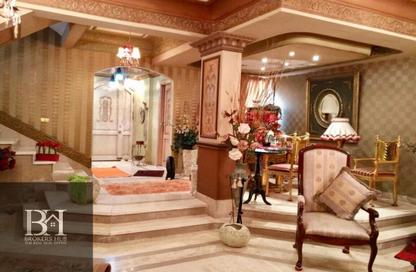 فيلا - 3 غرف نوم - 3 حمامات للبيع في حدائق المهندسين - الحي الرابع - الشيخ زايد - الجيزة