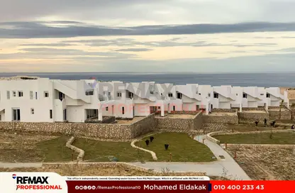 Chalet - 2 Bedrooms - 2 Bathrooms for sale in Ayla Jefaira - Jefaira - Ras Al Hekma - North Coast