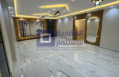 شقة - 3 غرف نوم - 3 حمامات للبيع في الحي الرابع - مدينة 6 أكتوبر - الجيزة