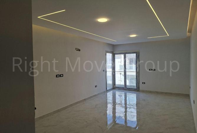 98009343 - Property Image 2