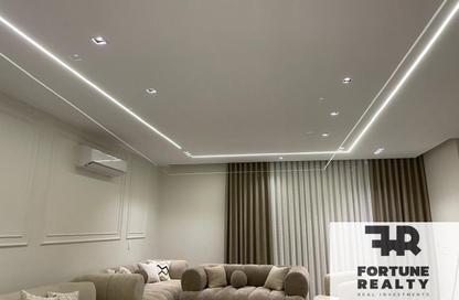 Townhouse - 5 Bedrooms - 4 Bathrooms for rent in Layan Residence - 5th Settlement Compounds - The 5th Settlement - New Cairo City - Cairo