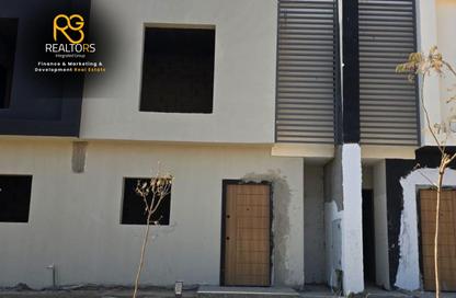 Townhouse - 4 - 4 for sale in Sun Capital - Fayoum Desert road - 6 October City - Giza