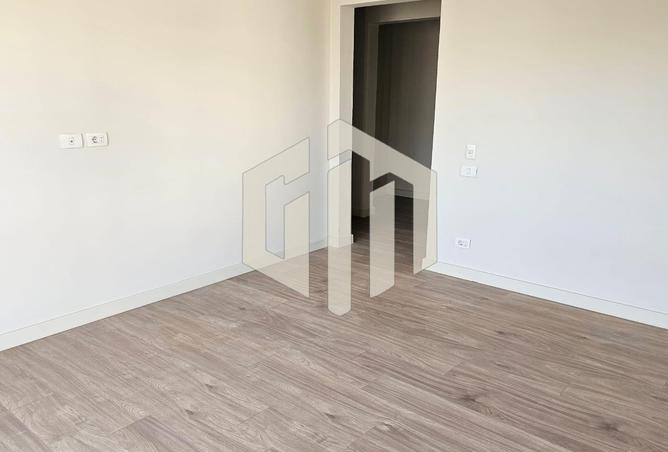 8603900 - Property Image 3