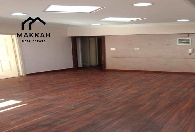 53226929 - Property Main Image