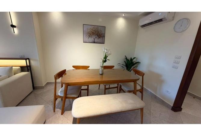 97729100 - Property Image 3
