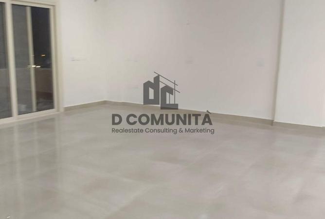 73493976 - Property Image 2