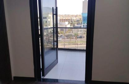 Office Space - Studio for rent in Central Avenue - 2nd District - Sheikh Zayed City - Giza
