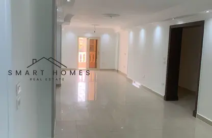 شقة - 3 غرف نوم - 1 حمام للايجار في الحي العاشر - الشيخ زايد - الجيزة