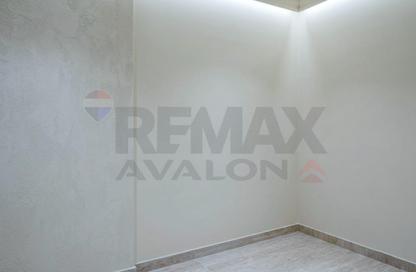 Apartment - 3 Bedrooms - 2 Bathrooms for sale in Al Geish Road - Cleopatra - Hay Sharq - Alexandria Apartment - 3 Bedrooms - 2 Bathrooms for sale in Al Geish Road - Cleopatra - Hay Sharq - Alexandria