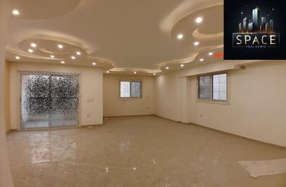 Apartment - 3 Bedrooms - 2 Bathrooms for sale in Nasr City - Cairo