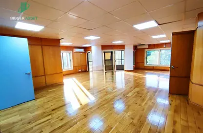 Office Space - 4 Bedrooms - 3 Bathrooms for rent in Sarayat Al Maadi - Hay El Maadi - Cairo