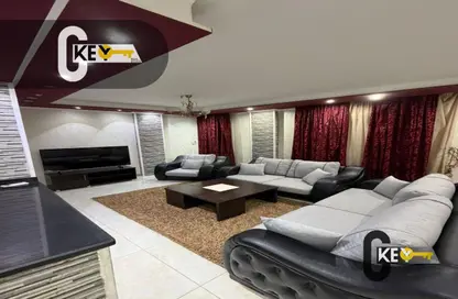 شقة - 3 غرف نوم - 2 حمامات للايجار في شارع ام كلثوم - الرحاب المرحلة الثالثة - الرحاب - مدينة القاهرة الجديدة - القاهرة