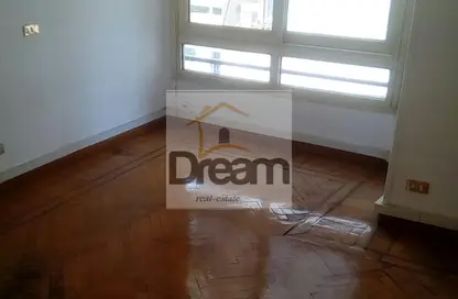 مكتب عمل جماعي - استوديو للايجار في شارع المساحه - الدقي - الجيزة