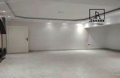 Office Space - 2 Bedrooms - 2 Bathrooms for rent in Sayed Zakaria St. - Sheraton Al Matar - El Nozha - Cairo